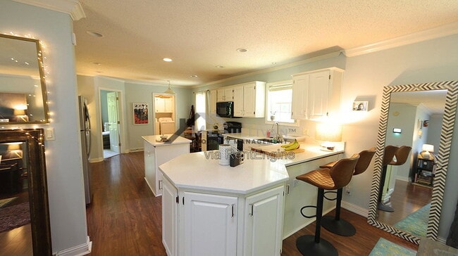 Building Photo - 1610 Marly Dr