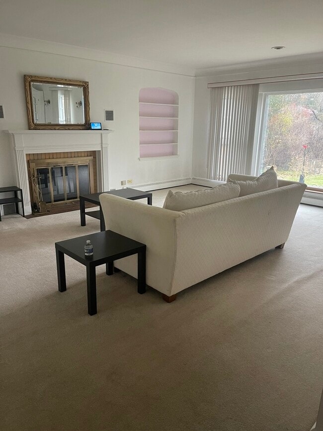 Building Photo - 12713 S 80th Ave