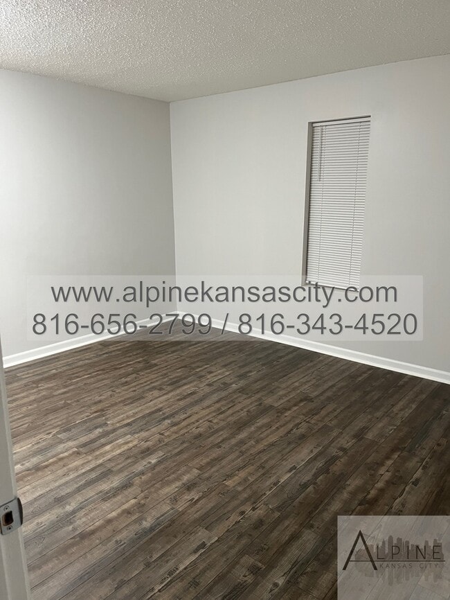 Building Photo - 2 Units Available Across from Congress Mid...