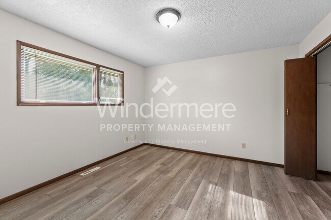 Building Photo - 822-824 N Wilbur Rd