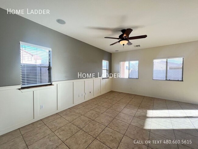 Building Photo - Beautiful Two Story - 3 Bed, 2.5 Bath San ...