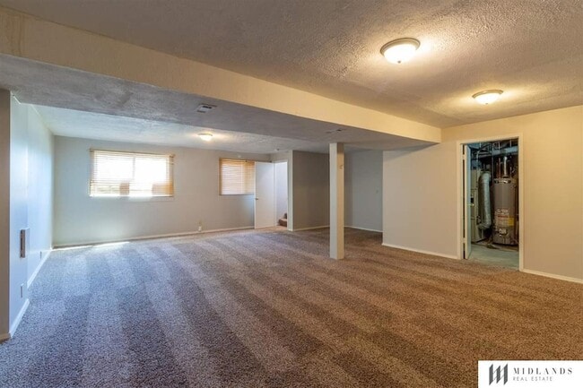 Building Photo - 14420 34th Ave