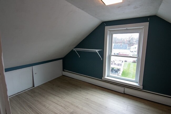 Building Photo - 118 Vine St