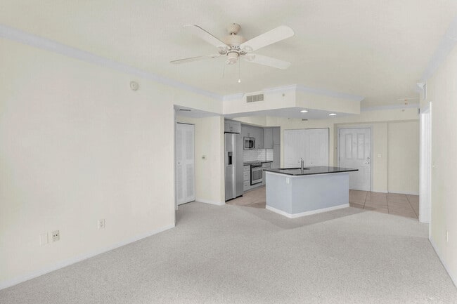 Building Photo - 600 S Dixie Hwy