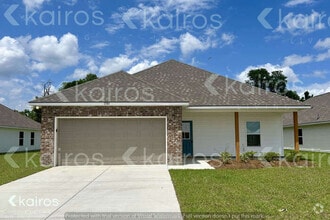 Building Photo - 13745 Pinyon Dr