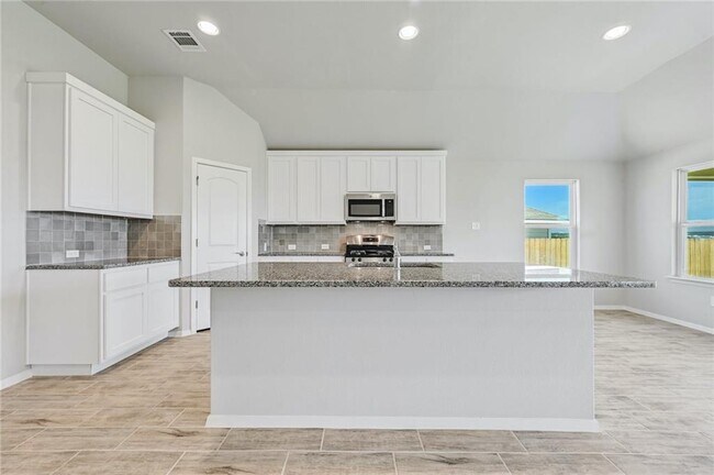 Building Photo - 224 Rollingwood Dr
