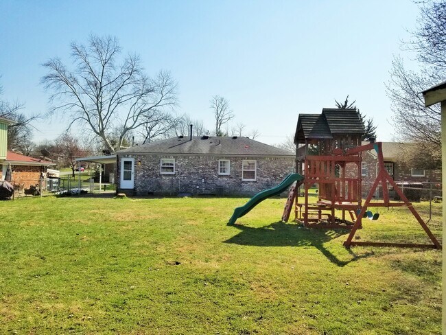 Building Photo - YOU CAN STOP YOUR SEARCH! BRAND NEW Jeffersontown Rental with 3 Bedrooms, 2 Full Baths, Brick Hom...