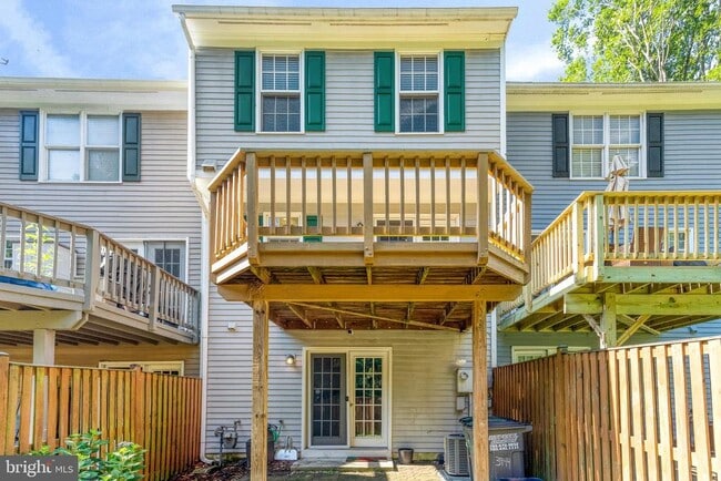 Building Photo - 3944 Pepperidge Ct