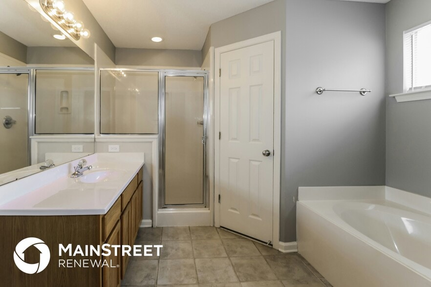 Building Photo - 9762 Misty Pine Dr