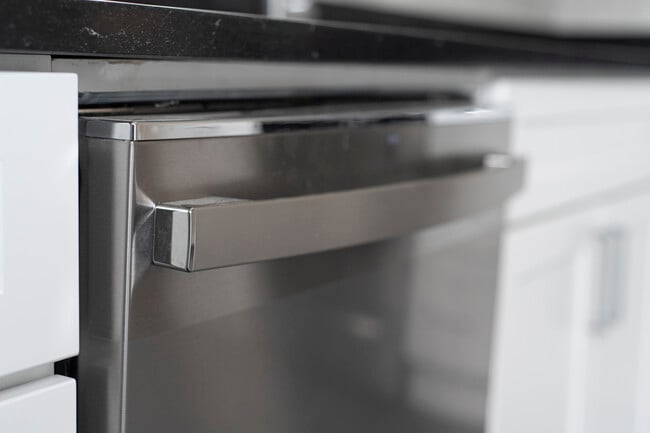 Building Photo - 5 Vale St