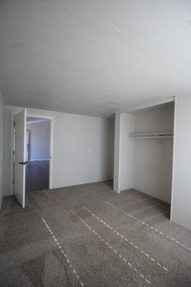 Building Photo - 5778 Stratton Ln