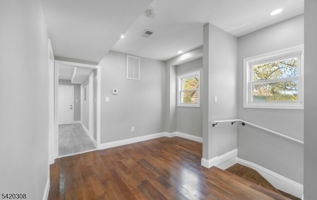 Building Photo - 155 Tichenor Ave