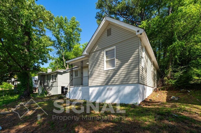 Building Photo - 1524 33rd St Ensley