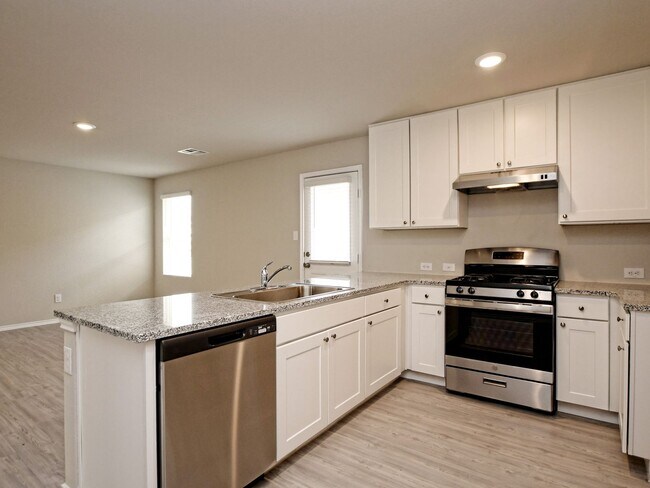 Building Photo - 3 BR/2 BA - Waterwheel! - SAN ANTONIO