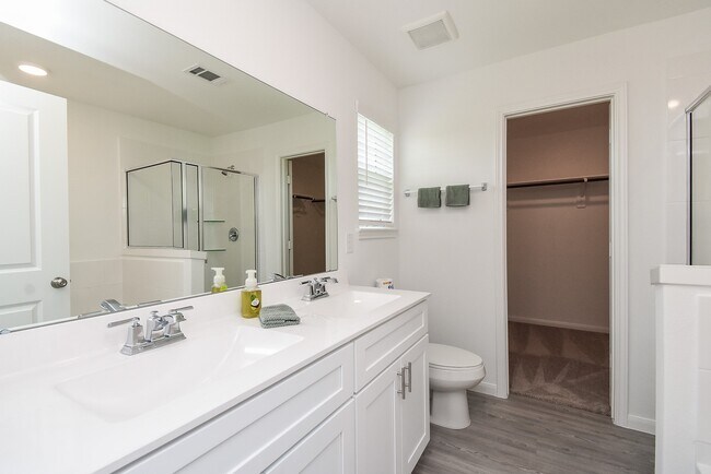 Building Photo - 23923 Escardilla Dr