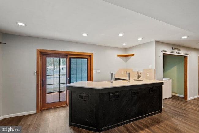 Building Photo - 3206 Seiter Ln