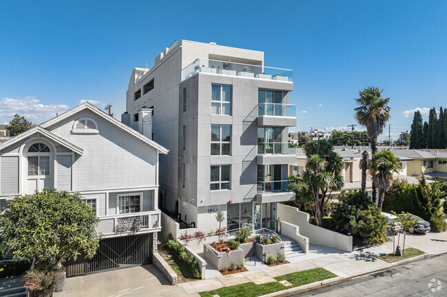 Building Photo - Federal Apartments