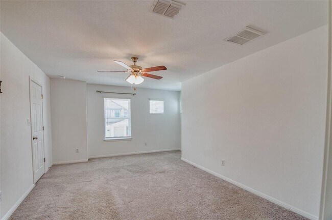 Building Photo - 3201 E College Park Dr