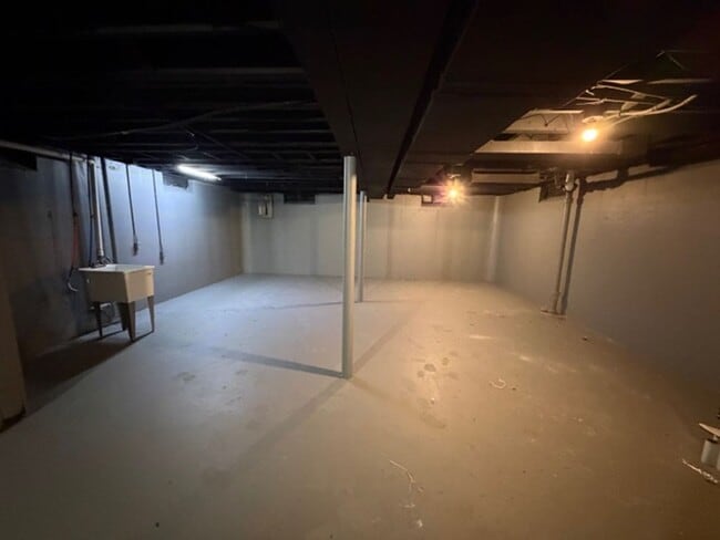 Building Photo - Charming 3 bedroom house for lease in Nice area