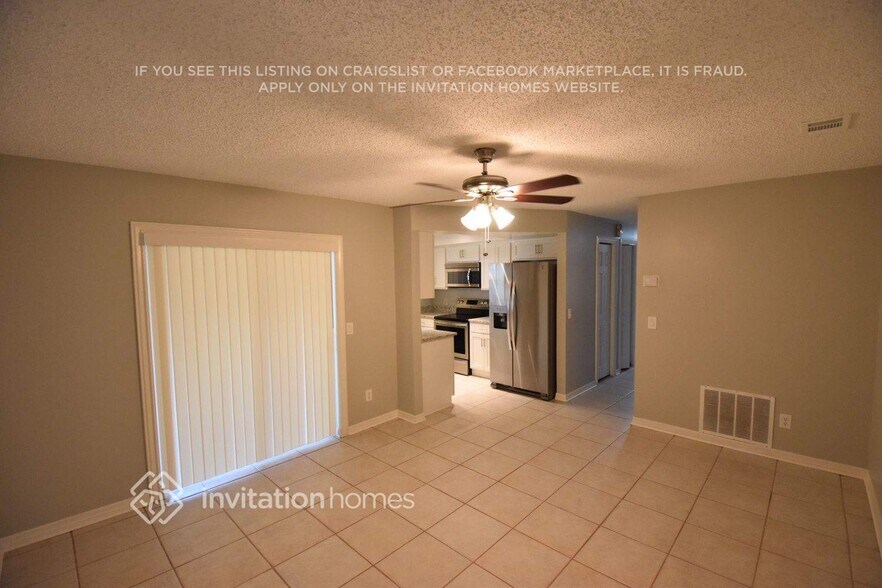 Building Photo - 1185 Village Forest Pl