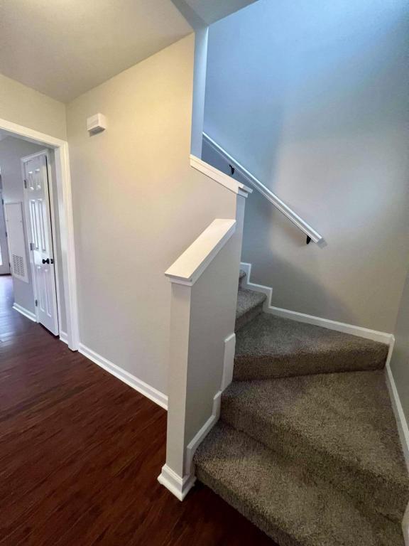 Building Photo - 5116 Goshawk Dr