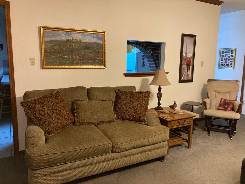 Building Photo - 5404 W Orange St