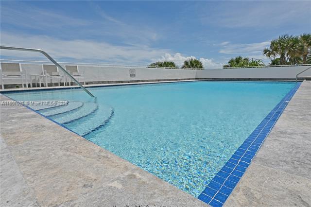 Building Photo - 401 Ocean Dr
