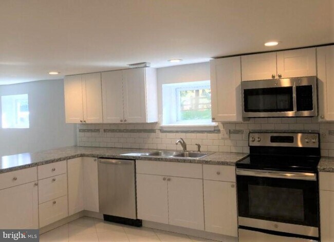 Building Photo - 132 Paoli Pike