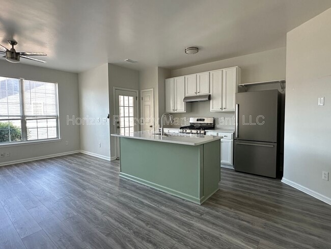 Building Photo - 6461 Topside Ave