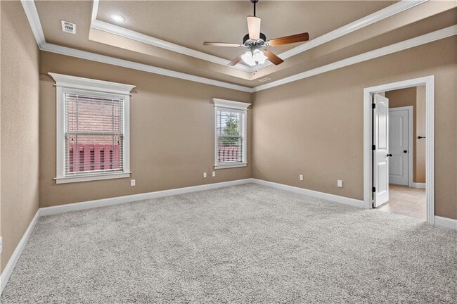 Building Photo - 4301 SW Beech Ln