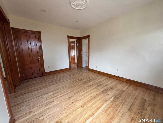 Building Photo - 1231 State St