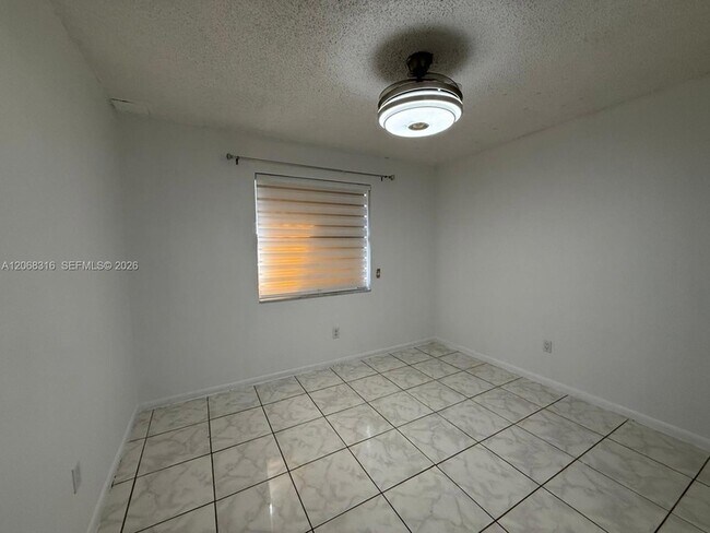 Building Photo - 6540 W 26th Dr