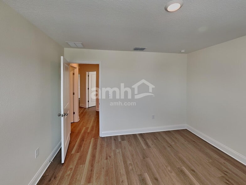 Building Photo - 3728 Ctr Cv Ln