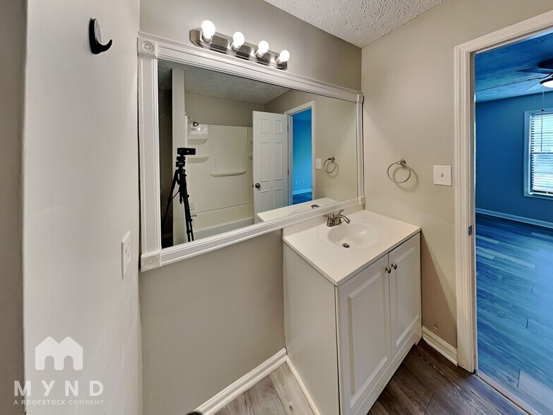 Building Photo - 4395 Coopers Creek Dr SE