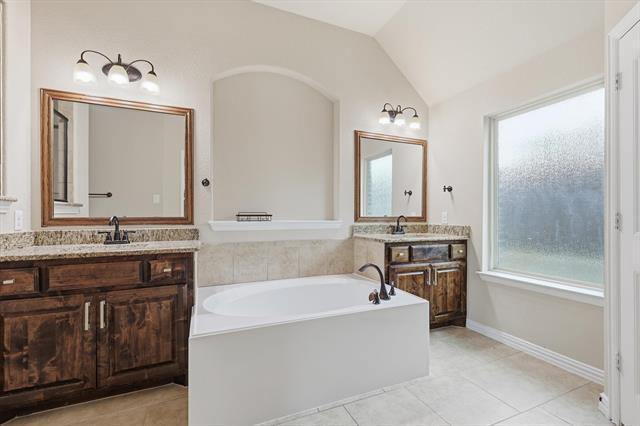 Building Photo - 4411 Heavenly Dr