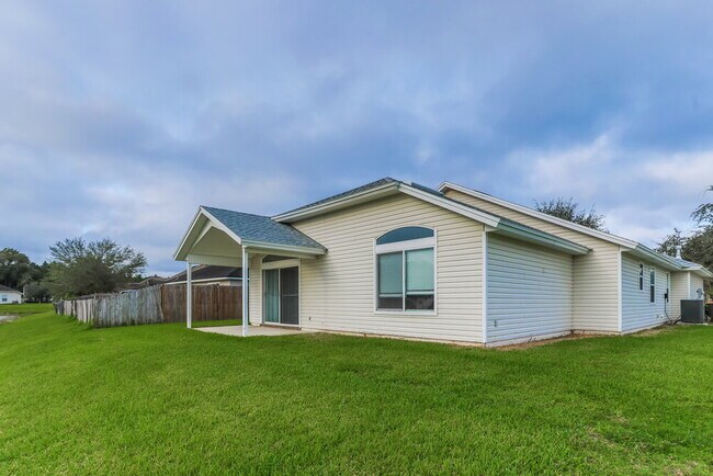 Building Photo - 6067 Fillyside Trail