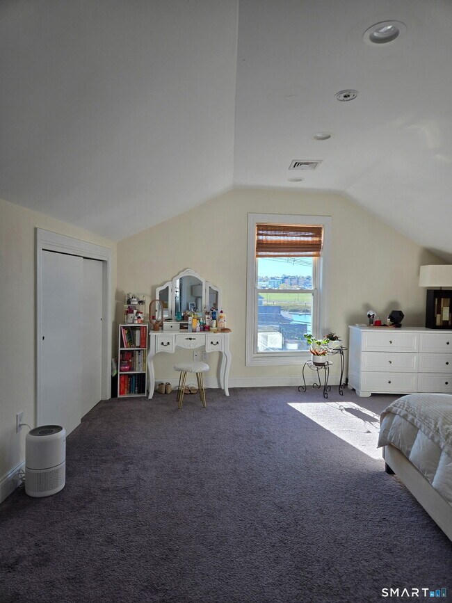 Building Photo - 79 Seaview Ave