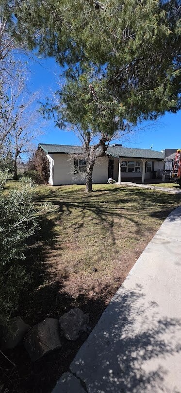 Building Photo - 21621 Pine Ridge Ave