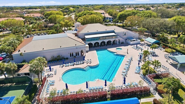 Building Photo - 5267 Europa Dr