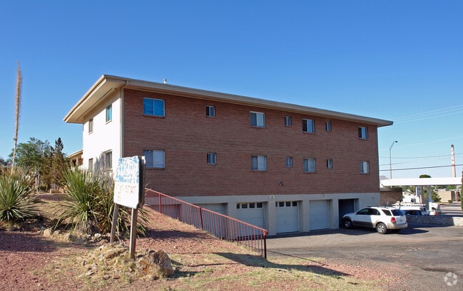 Building Photo - 4141 Krupp Dr