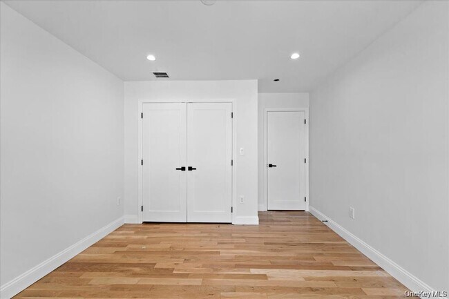 Building Photo - 89 Thurton Pl