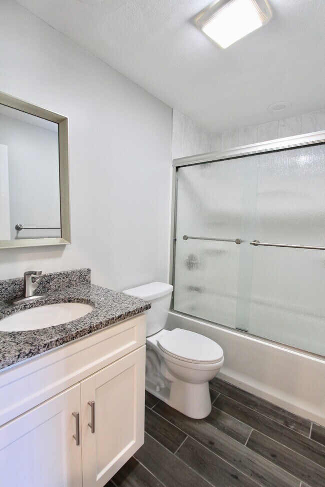 Building Photo - 9 Dehon St