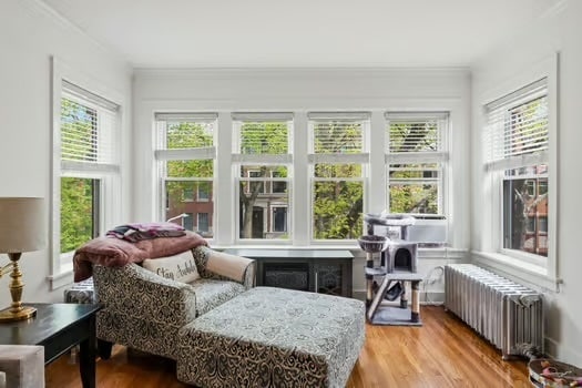 Building Photo - 1411 W Byron St