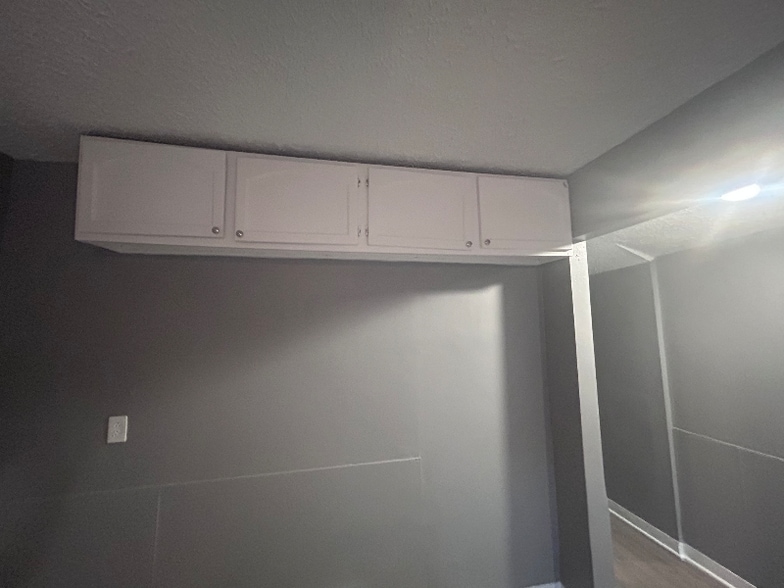 Building Photo - 3441 W 56th St