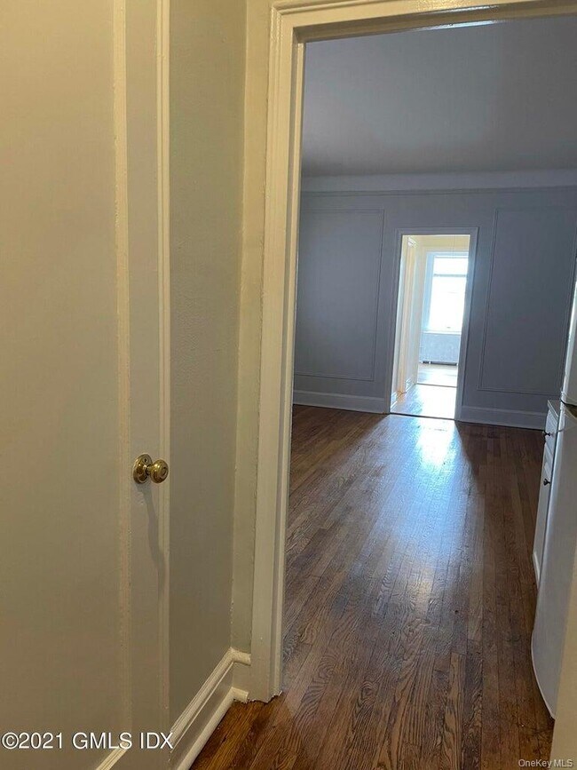 Building Photo - 271 Greenwich Ave