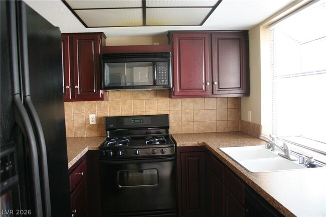 Building Photo - 2894 Lilac Ct