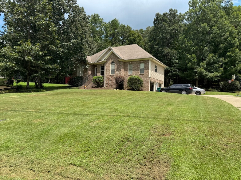 Primary Photo - 996 George Crowe Rd