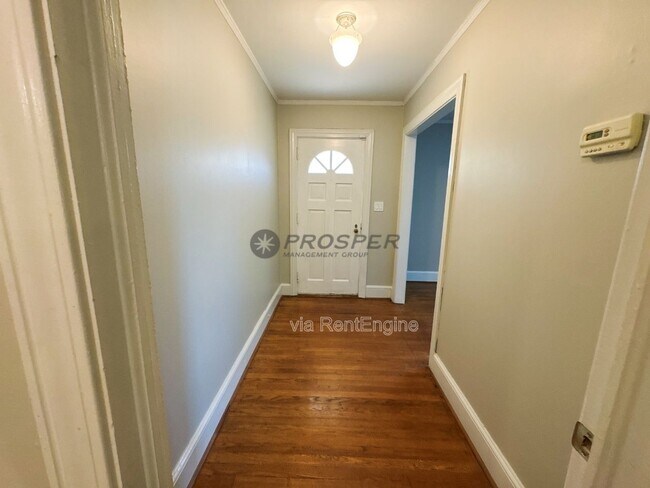 Building Photo - 20 Sir Abbott St