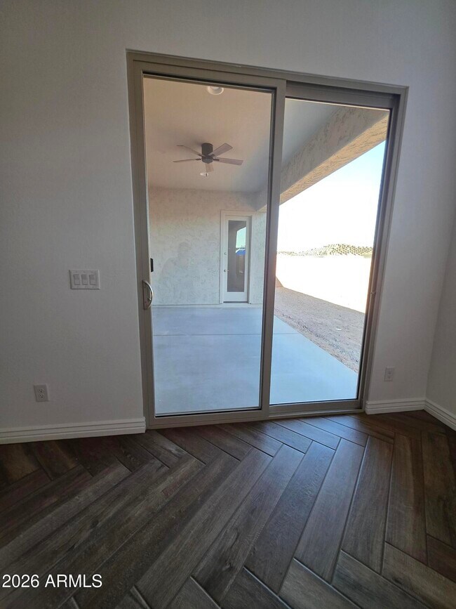 Building Photo - 7641 W Staghorn Rd