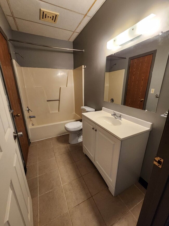 Building Photo - 35 Wood St